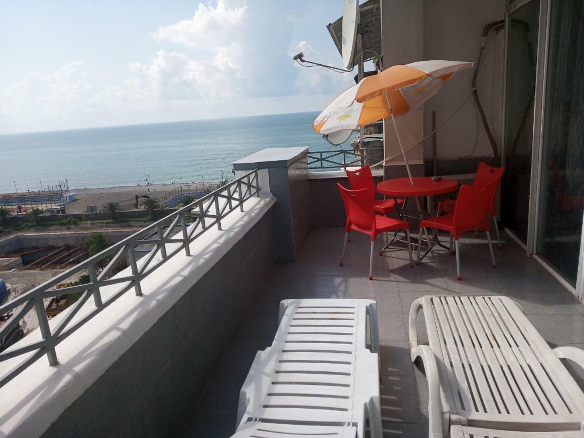 Apartment Miracle Batumi Exterior foto